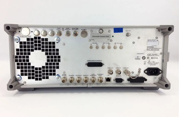 Keysight-Agilent-E8257D-back